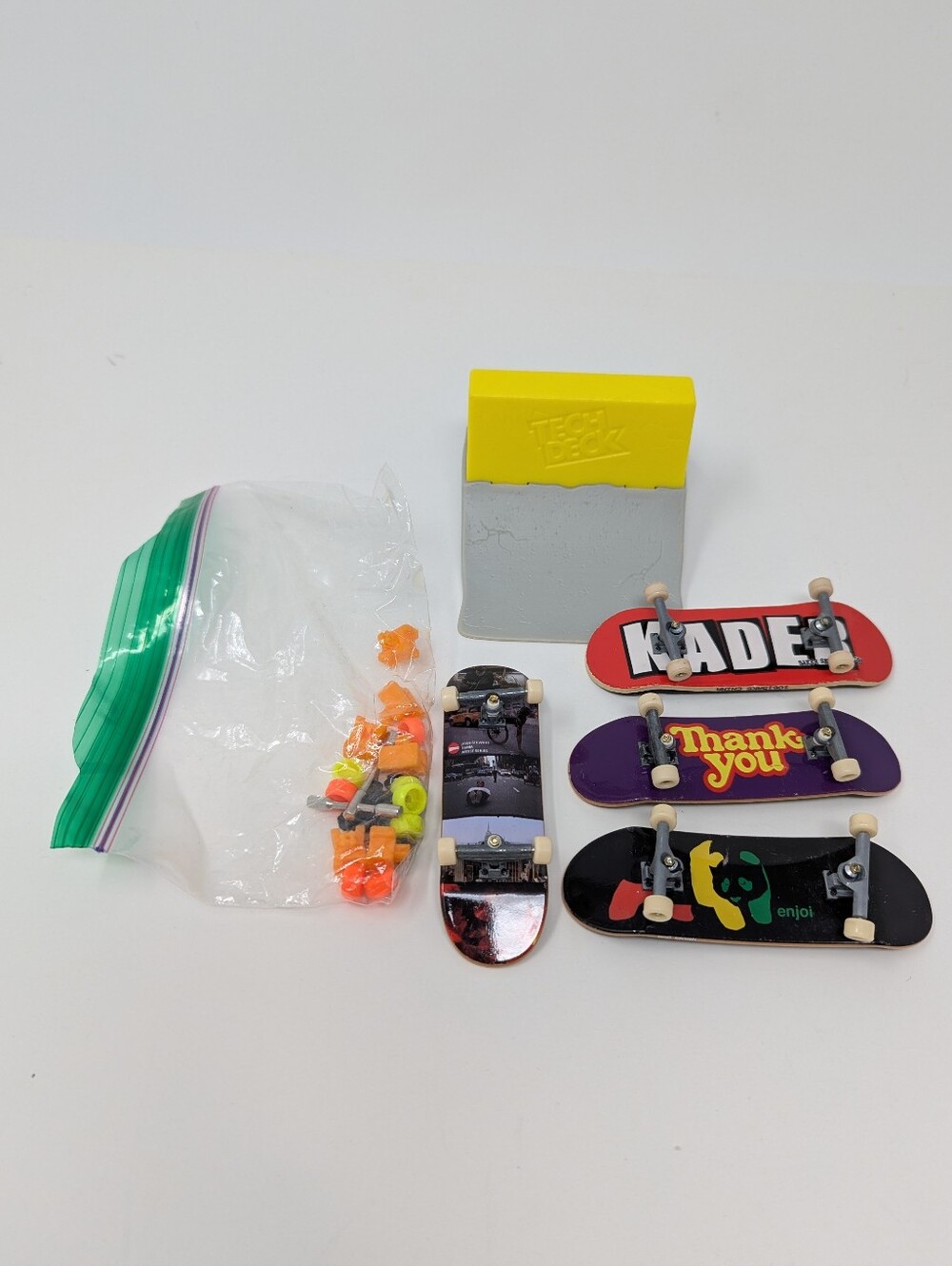 Tech Deck Fingerboard Skateboard Set